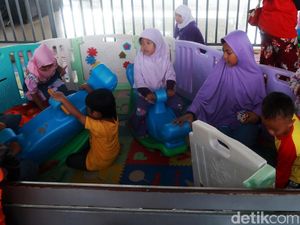 Asyik! Ada Fasilitas Bermain Anak di Stasiun Pasar Senen