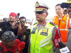 Tol Cikampek Macet 37 Km Tadi Malam, Kakorlantas: Masih Ada Truk Melintas