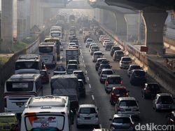 Lalin di Tol Cikampek Lancar, One Way Mulai Dihentikan