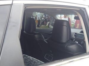 Kaca Mobil Milik Caleg Gerindra Dipecah, Uang Rp 200 Juta Raib Kaca Mobil Milik Caleg Gerindra Dipecah, Uang Rp 200 Juta Raib