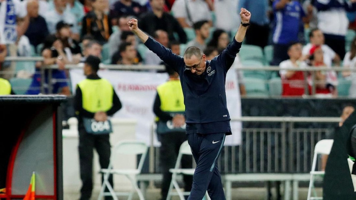 Trofi juara Liga Europa jadi jawaban Maurizio Sarri atas kritik sepanjang musim ini (REUTERS/Amr Abdallah Dalsh)