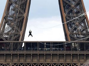Foto: Saat Menara Eiffel Tidak Lagi Romantis