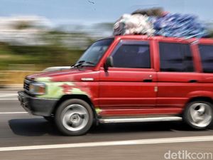 Berpacu Menuju Kampung Halaman di Tol Palikanci