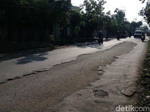 H-6 Lebaran, Jalur Alternatif Bandung-Cimahi Mulai Diperbaiki