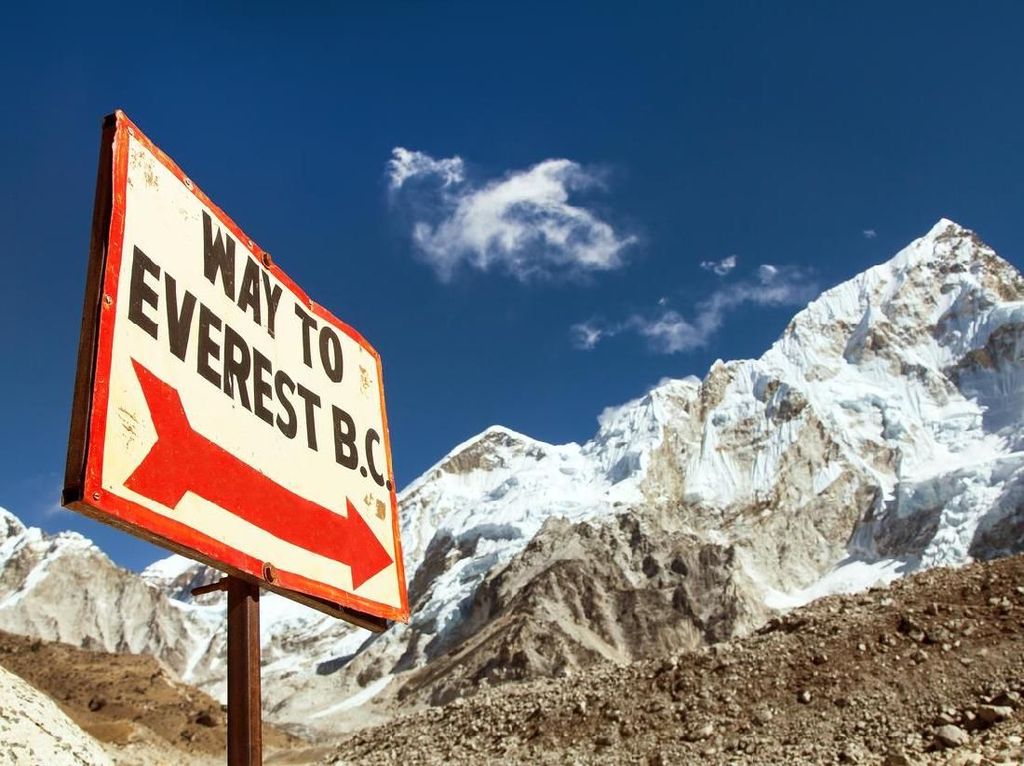 Pendaki Gunung Everest Ini Bikin Rute Baru Sendiri, Gila Apa Ya?