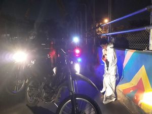 Bikin Kaget karena Ngeprank Pocong, Remaja Ini Diamankan Tim Jaguar Bikin Kaget karena Ngeprank Pocong, Remaja Ini Diamankan Tim Jaguar