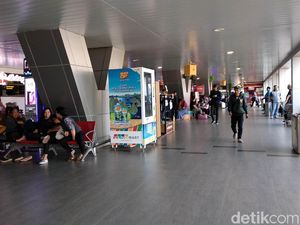 Jumlah Pemudik di Bandara Husein Sastranegara Turun