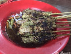 Tebus Kangen Surabaya dengan Santap Sate Kelopo hingga Lontong Balap