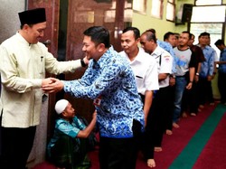 Usai Salat Jumat, Menpora Gelar Silaturahmi dengan Karyawan Kemenpora