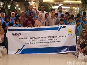 Ketika Anak Yatim Diajak Belanja ke Mal Jelang Lebaran