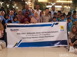 Ketika Anak Yatim Diajak Belanja ke Mal Jelang Lebaran