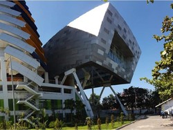 Berdiri sejak 1961, UK Petra Jadi Pilihan Para Orang Tua