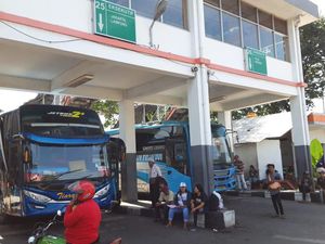 H-6, Jumlah Pemudik dari Terminal Purabaya Mulai Meningkat H-6, Jumlah Pemudik dari Terminal Purabaya Mulai Meningkat