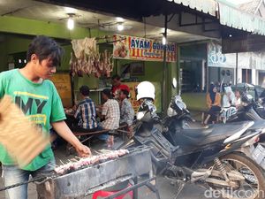 Ditunggu 24 Jam di Sate Kambing Muda Khas Brebes