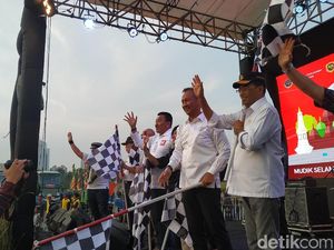 Kemenhub Buru Oknum Pemalsu Tiket Mudik Gratis dari Monas