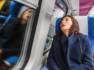 Tidur Mangap Saat Perjalanan Mudik? Mungkin Ini Penyebabnya