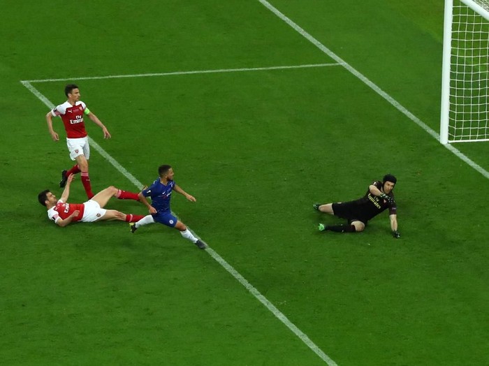 BAKU, AZERBAIJAN - MAY 29:  Eden Hazard of Chelsea scores his team's fourth goal during the UEFA Europa League Final between Chelsea and Arsenal at Baku Olimpiya Stadionu on May 29, 2019 in Baku, Azerbaijan. (Photo by Francois Nel/Getty Images)