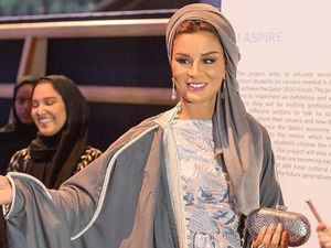 Foto: Penampilan Memesona Moza bint Nasser, Istri Kedua Pemimpin Qatar