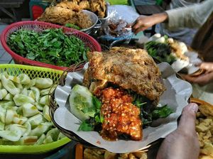 Enaknya Pecel Pitik hingga Rujak Soto di Ujung Timur Pulau Jawa