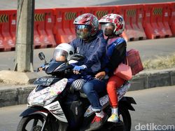 Aturan Naik Motor Selama PPKM Darurat, Ada Syarat Kartu Vaksin