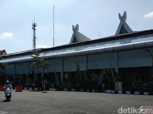 Seluruh Maskapai di Bandara Husein Sastranegara Batalkan Penerbangan Seluruh Maskapai di Bandara Husein Sastranegara Batalkan Penerbangan