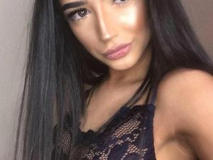 Gara-gara Foto Kaki Bersama Pria, Wanita Ini Dituduh Rebut Pacar Wanita Lain Gara-gara Foto Kaki Bersama Pria, Wanita Ini Dituduh Rebut Pacar Wanita Lain