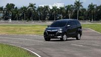 Serupa Tapi Tak Sama, Mobil Kembar Berbeda Nasib