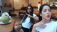Dilamar Pengusaha Tajir, Intip Gaya Hang Out Lulu Tobing Bareng Happy Salma