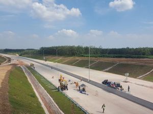 Mengintip Proyek Konstruksi Tol Trans Sumatera yang Terus Dikebut
