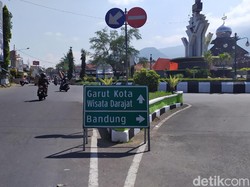 Warga Dilarang Mudik, Polisi Sekat 12 Titik Akses Garut