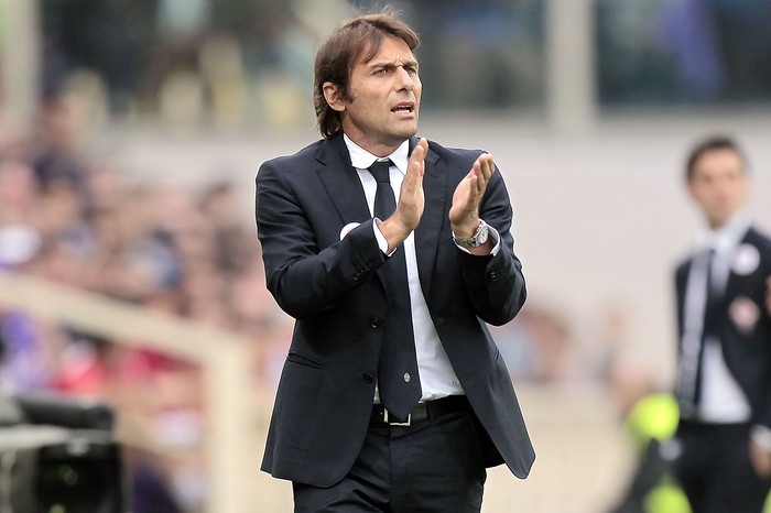 FLORENCE, ITALY - OCTOBER 20: Antonio Conte, head coach of Juventus gestures during the Serie A match between ACF Fiorentina and Juventus at Stadio Artemio Franchi on October 20, 2013 in Florence, Italy.  (Photo by Gabriele Maltinti/Getty Images)