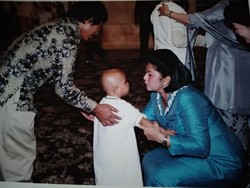 Mengenang Momen Manis Kedekatan Ani Yudhoyono dengan Para Pejuang Kanker Anak