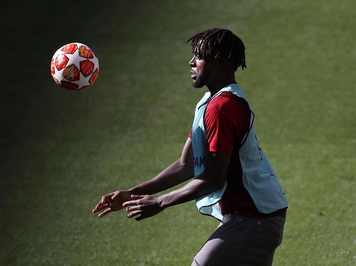 Soccer Football - Champions League Final - Liverpool Training - Wanda Metropolitano, Madrid, Spain - May 31, 2019   Liverpool's Divock Origi during training   REUTERS/Carl Recine