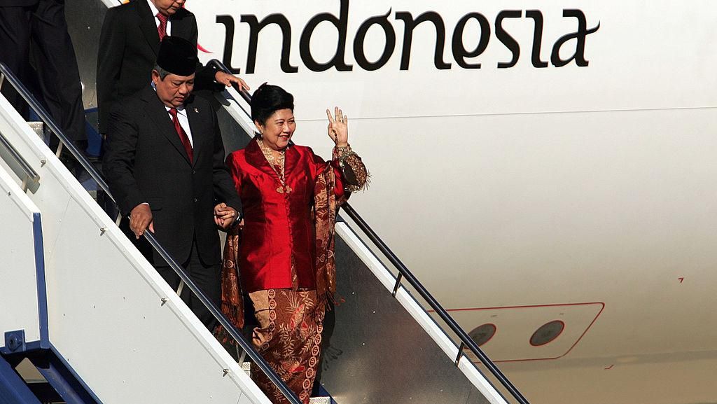 Foto Ani Yudhoyono dan Kain Batik yang Merekam Jejak Hidupnya Foto Ani Yudhoyono dan Kain Batik yang Merekam Jejak Hidupnya