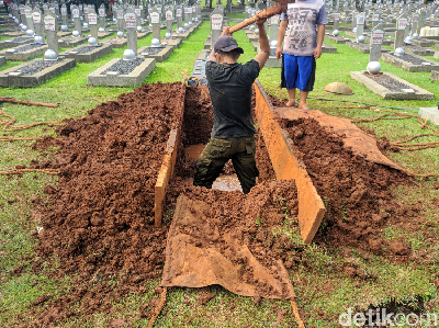 Pusara Ani Yudhoyono di TMP Kalibata
