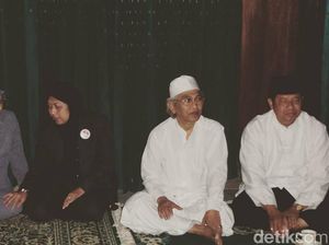 Ani Yudhoyono Wafat, Gus Mus: Kami Ikut Berduka yang Dalam