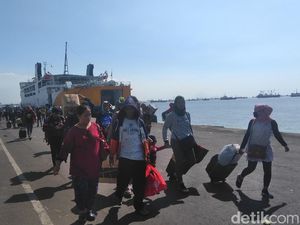 Tiket Pesawat Mahal, Pemudik Tujuan Jatim Banyak Beralih ke Kapal Laut