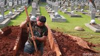 Makam untuk Jenazah Ani Yudhoyono Tengah Digali
