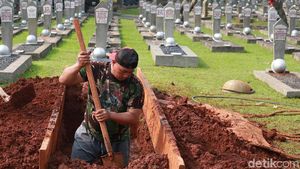 Makam untuk Jenazah Ani Yudhoyono Tengah Digali