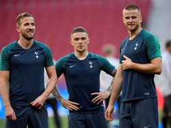 Harry Kane, Eric Dier and Kieran Trippier tengah berlatih. REUTERS/Toby Melville.