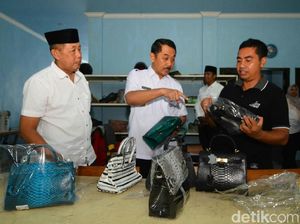 Keren, Tas Kulit Ular dari Banyuwangi Tembus Pasar Asia dan Eropa