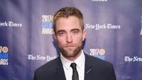 Resmi Perankan Karakter Batman, Ini Momen Kulineran Seru Robert Pattinson
