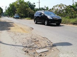 Jalur Selatan Probolinggo Macet, Jalur Utara Membahayakan