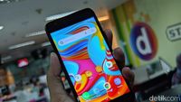 Menggenggam Galaxy A2 Core, Ponsel Android Go Rp 1 Jutaan