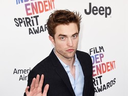 Tak Mau Peran Heroik, Apa Alasan Robert Pattinson Terima Batman?