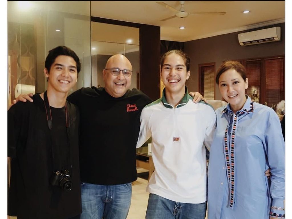 Irwan Mussry Tak Gantikan Sosok Ahmad Dhani sebagai Ayah Al, El, Dul Irwan Mussry Tak Gantikan Sosok Ahmad Dhani sebagai Ayah Al, El, Dul