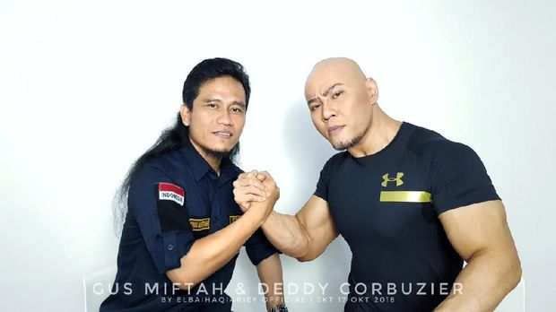 Deddy Corbuzier dan Gus Miftah Deddy Corbuzier dan Gus Miftah
