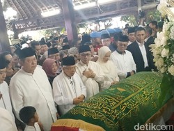 Maruf Amin Imami Salat Jenazah Ani Yudhoyono