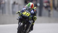 Valentino Rossi Akan Pensiun atau Dipensiunkan Yamaha?