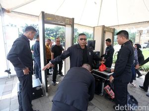 Pengamanan TMP Kalibata Diperketat Jelang Pemakaman Ani Yudhoyono Pengamanan TMP Kalibata Diperketat Jelang Pemakaman Ani Yudhoyono